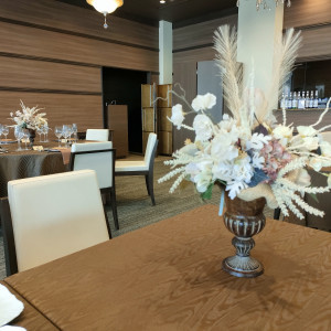 ゲストのテーブルからみた披露宴会場|697490さんのアールベルアンジェ高松の写真(2107618)