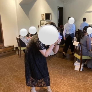 ゲストも自由に席を立って写真を撮ってた