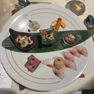 前菜としていただきました。
