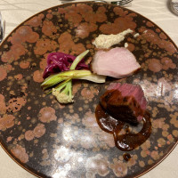 国産牛ヒレ肉のロティと三元豚ロースの塩麹マリネ