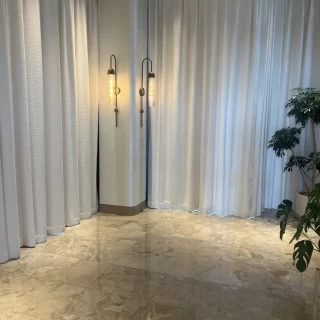チャペルの前の待つ場所