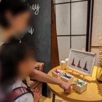 カラードレスの色あて投票BOX