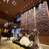 高砂の後ろの壁が印象的な会場でした