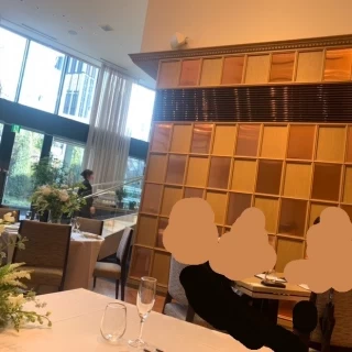 壁も木のような素材で温かみがありました。