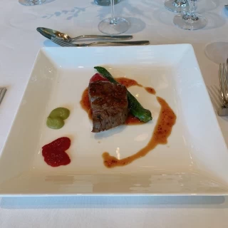新郎が一人一人手渡ししてくれたステーキ