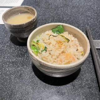 ウェディングケーキではなく「同じ釜の飯を食う」釜飯