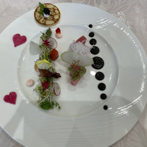 イチオシの前菜。とっても美味しかったです。ソースが素敵。|698422さんのウェディングコート エミリア（Wedding Court EMILIA）の写真(2131797)