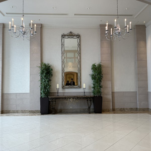 チャペルの扉前の広々スペース。|698884さんの名古屋マリオットアソシアホテルの写真(2108050)