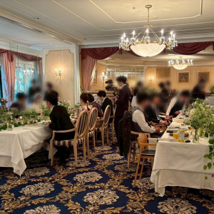 1階部分は長テーブルを2本にしました|699007さんのグランドプリンスホテル高輪 貴賓館の写真(2440536)