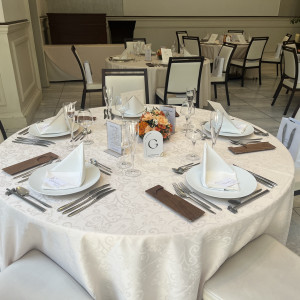1階披露宴会場のテーブルコーディネート例|699335さんのパラッツォ ドゥカーレ 麻布 （Palazzo Ducale AZABU）の写真(2112995)