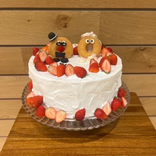 ドーナツのキャラクターにメガネをつけてもらいました。