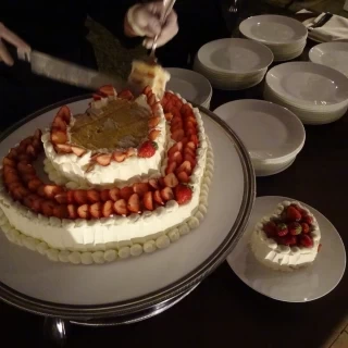 新郎新婦が入刀したケーキ