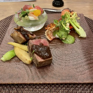 2種類のステーキ