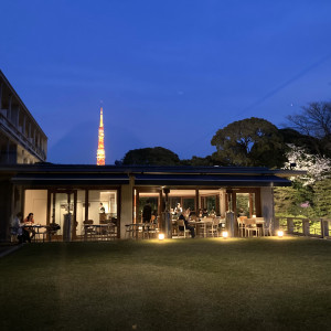 会場ロビーから見える景色|700175さんの国際文化会館（International House of Japan）の写真(2141026)