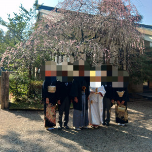 社務所をバックに撮影|700203さんの宮崎神宮会館の写真(2422468)