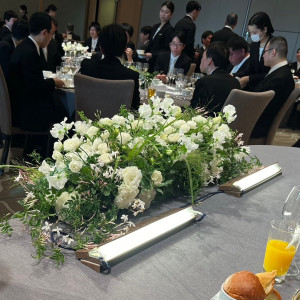新郎新婦席の装花|700207さんのパレスホテル東京(PALACE HOTEL TOKYO)の写真(2119011)