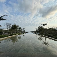 ロビーからは気持ちが高ぶるような絶景が広がっています。