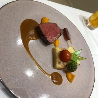 メインのお肉料理