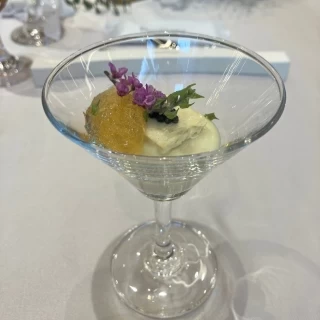 蕪と白菜のムース 生湯葉とキャビア 和出汁のジュレ