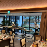 ラーメンブッフェとスイーツブッフェ