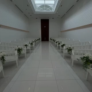白を基調としたチャペル