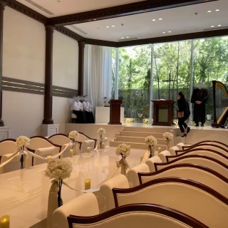 とても天井高のある広い挙式会場でした