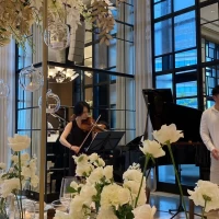会場中の生演奏