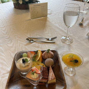 披露宴会場のお料理コースデザート|701115さんのクオーリ クオーリ   〈エルフラットグループ〉の写真(2125243)
