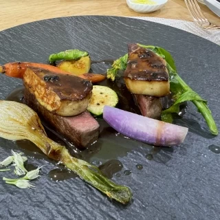 お肉、フォアグラが美味しい