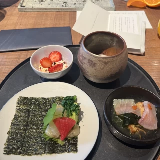 みんなで味の当て合いしながら楽しめる素敵なお料理たち