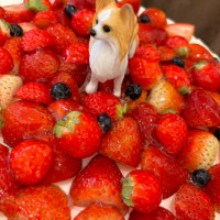 ケーキは自分たちの好みに合わせたデザインで作れます