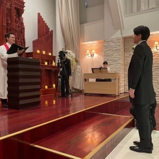 チャペル新郎入場