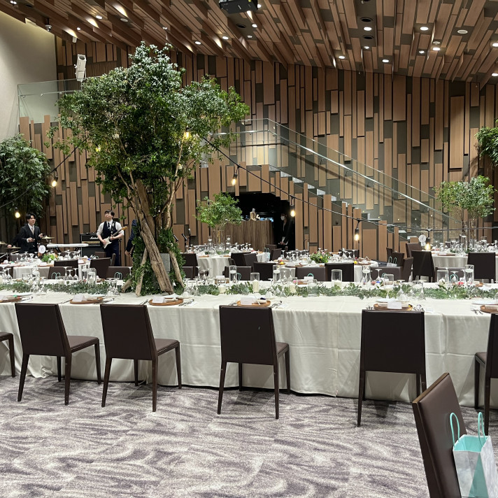 天井が高くホテルなのにナチュラルなゲストハウスみたい