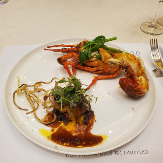 お魚料理とお肉料理の試食