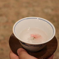 親族紹介の時お茶が出たようです。