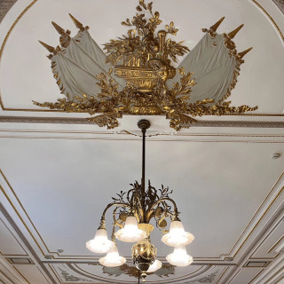 貴賓館の中は天井までとても意匠がこっています