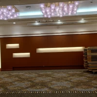 会場