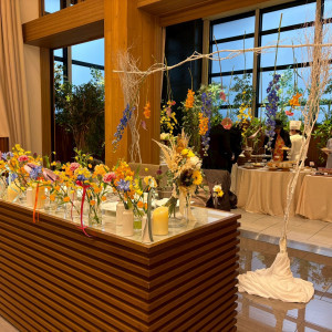 リボンとキャンドルでポップでかわいく仕上げて頂きました|703234さんのアルカンシエル luxe mariage 名古屋（アルカンシエルグループ）の写真(2475568)