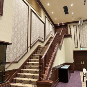 披露宴会場の階段|703373さんの若宮の杜 迎賓館の写真(2141054)