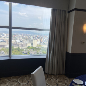 披露宴会場からは玉藻公園の全体が一望できます。|703576さんのJR HOTEL CLEMENT TAKAMATSU（JRホテルクレメント高松）の写真(2164887)