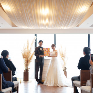 結婚証明書代わりにみんなで作ったキャンバスアートのお披露目。