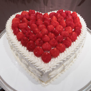 かわいいイチゴのケーキ