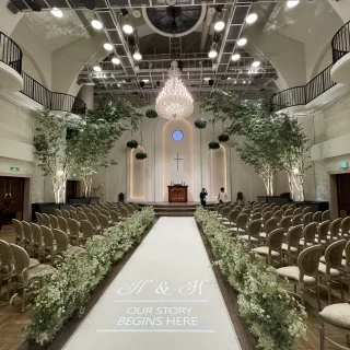 天井が高く緑が多くて素敵です。