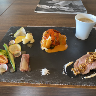 三浦野菜、オマールエビ、ごぼうのスープ
どれも美味しいです