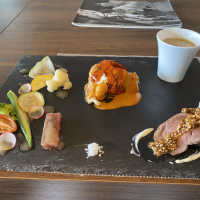 三浦野菜、オマールエビ、ごぼうのスープ
どれも美味しいです