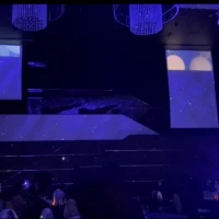 縦スクリーンでのムービー上映