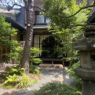 小さめですが家屋見えて素敵です。