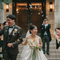 フラワーシャワーは生花です。