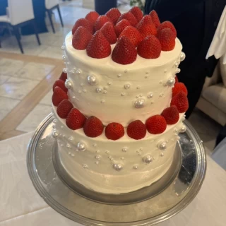 自分でデザインしたウェディングケーキ