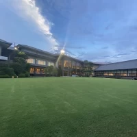 明治記念館を外から見たとき